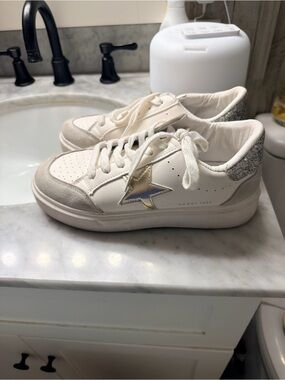 Women’s White Sneaker with Silver Star Accent